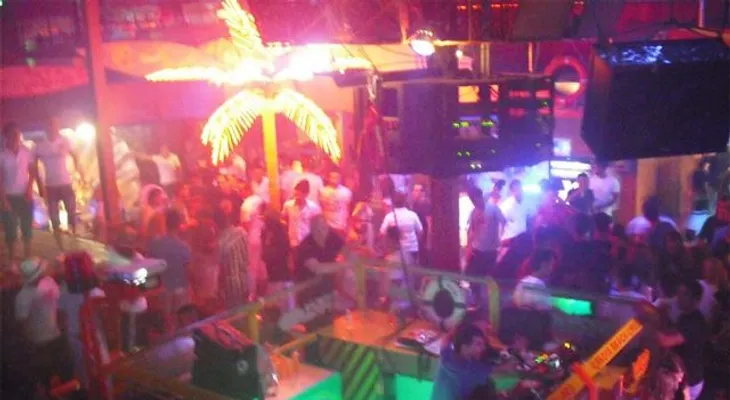 DJ recibió una brutal golpiza por poner "Despacito" diez veces en una discoteca