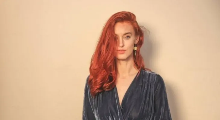 Los tonos de rojo que tienes que usar para parecer pelirroja natural