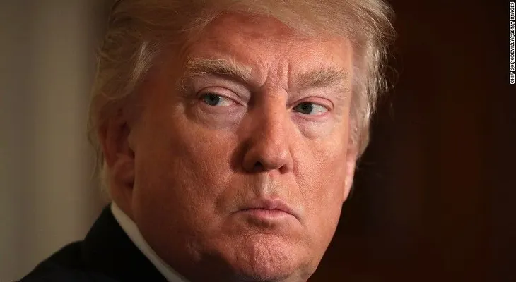 Trump dice que consideró "esto de Rusia" antes de despedir a Comey