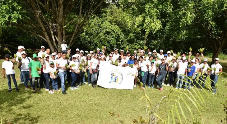 Comisión Presidencial destaca labor de reforestación del Voluntariado Bancentraliano