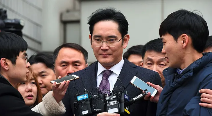 Acusan al heredero de Samsung de cinco delitos de corrupción en Corea del Sur