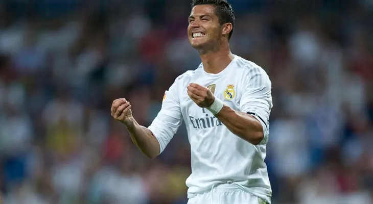¿Tienes idea de cuánto gana Cristiano Ronaldo por cada tuit para promocionar algún producto?