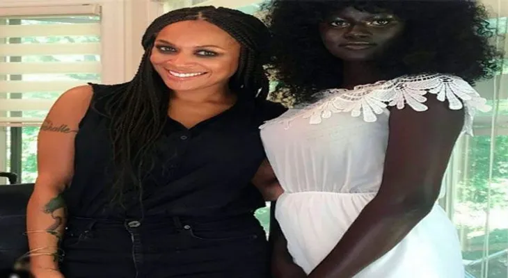 La diosa negra que deslumbra con su color y belleza únicos