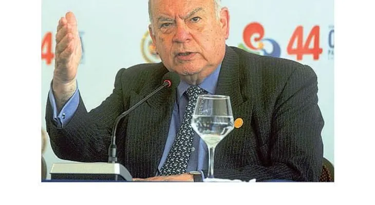 Piden Cancillería deje de ser un "botín"