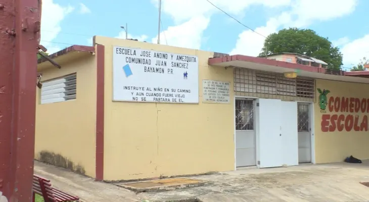 Crisis económica de Puerto Rico obliga a cerrar escuelas públicas