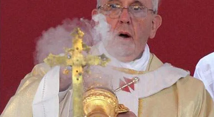 Papa envía cuestionario sobre uniones gais y divorcio para abordar el Sínodo