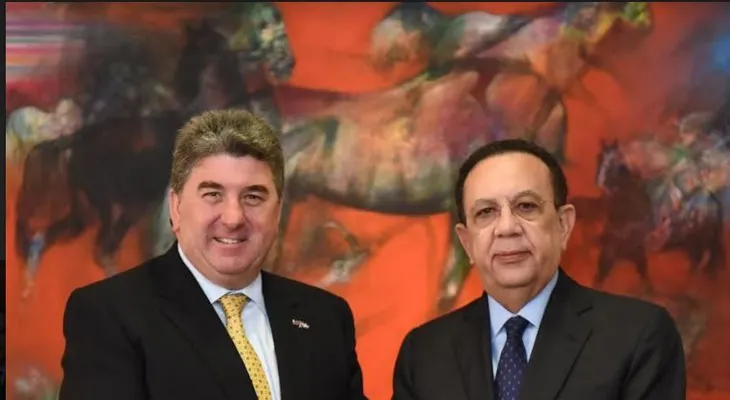 Gobernador Valdez Albizu recibe al Embajador del Reino Unido