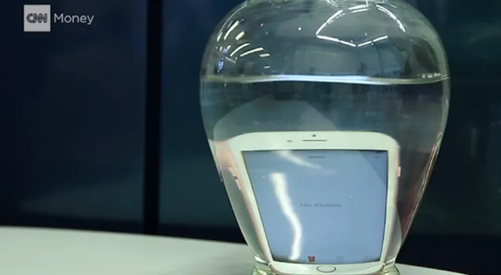 Patente de Apple insinúa que futuros iPhones podrían ser resistentes al agua