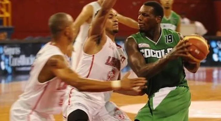 Cocolos vencen a Leones 89 por 76 