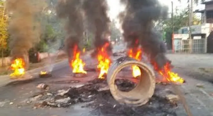 Bombas, tiros y piedras por un tubo en Moca y Licey al Medio