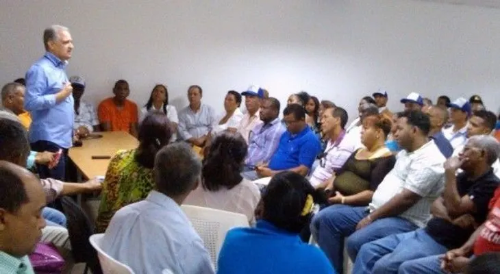 César Cabrera anuncia precandidatura a diputado