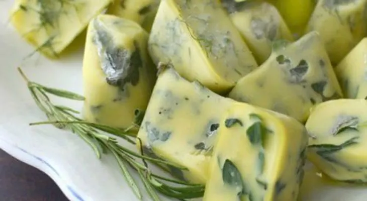 Los beneficios de congelar hierbas frescas con aceite de oliva: ¡Muy saludable!