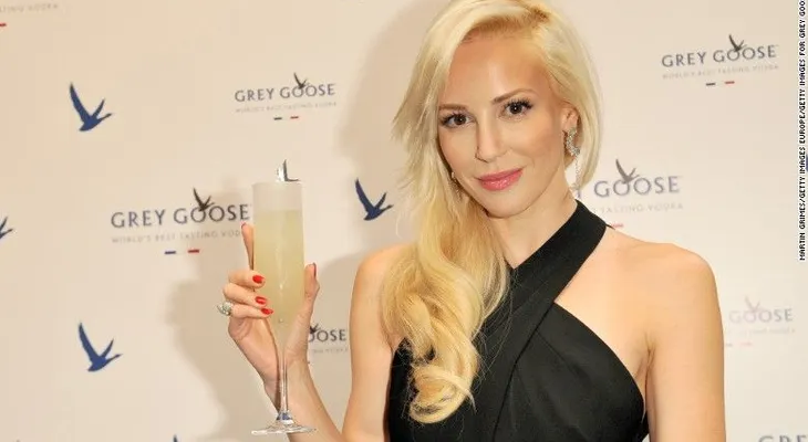 Esposa del secretario del Tesoro de Trump tuvo que disculparse por una foto en Instagram