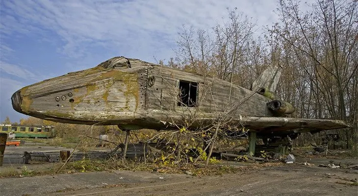 El extraño prototipo en decadencia del transbordador espacial secreto de la URSS