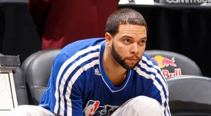 Williams firma contrato con Dallas Mavericks