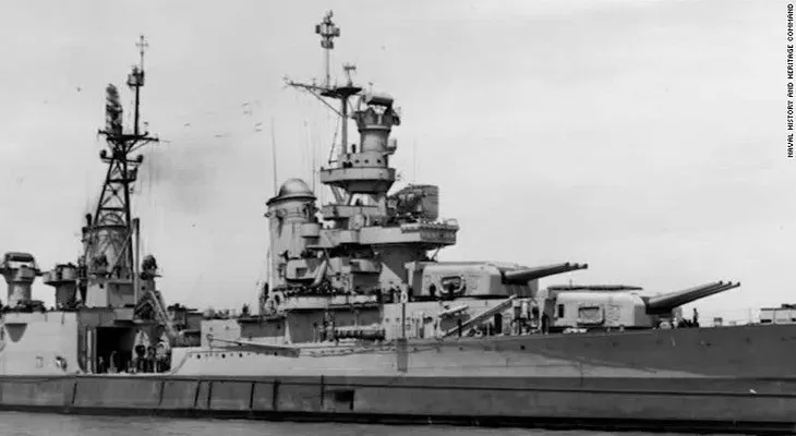 Encuentran barco de la II Guerra Mundial que llevó piezas de bomba de Hiroshima