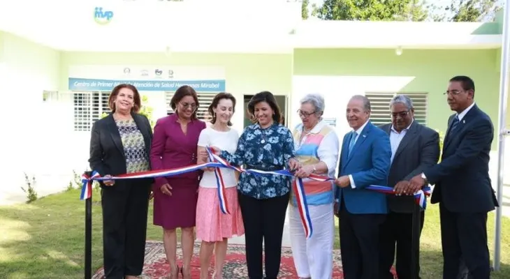 Vicepresidenta inaugura dos centros de salud en SFM