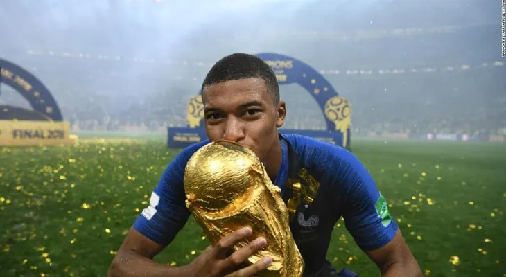Kylian Mbappé: El chico de Bondy que nunca olvidó su lugar de nacimiento