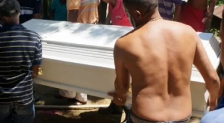 Hombre celoso mata a su pareja de 5 estocadas