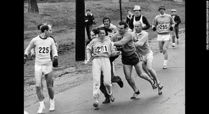 La primera mujer que corrió el Maratón de Boston lo hará de nuevo, 50 años después