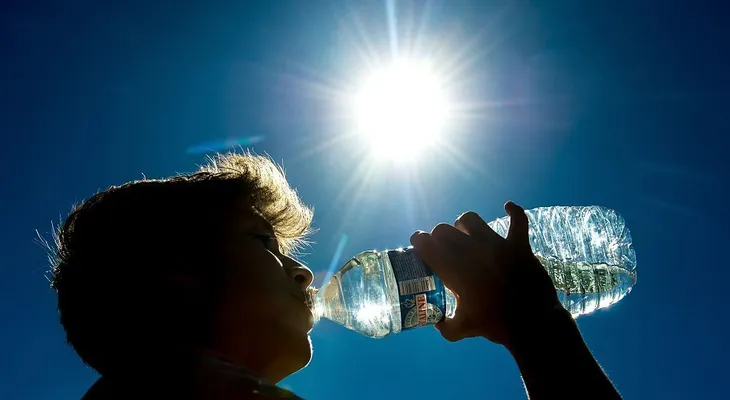 Por altas temperaturas en Paraguay, autoridades piden protegerse del sol