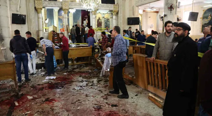 Al menos 43 muertos y 118 heridos por doble atentado del EI contra iglesias cristianas en Egipto