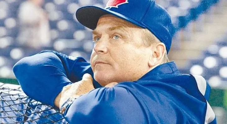 Gibbons asegura salario para 2016 con los Azulejos