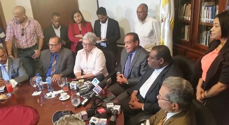 CMD y Gobierno logran acuerdo con horario de los médicos 