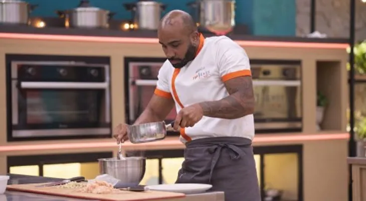 Caramelo, ganador de la primera temporada de Top Chef VIP, es el primer eliminado de la quinta