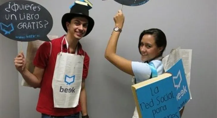 Jóvenes latinos crean red social para lectores