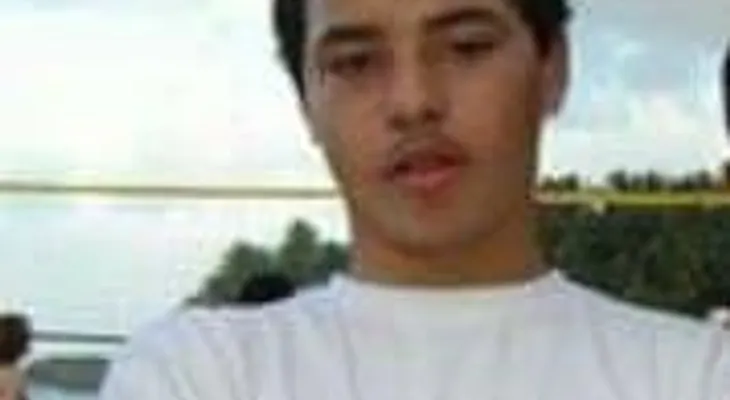 Familiares lloran la pérdida de joven dominicano en tiroteo en discoteca en California