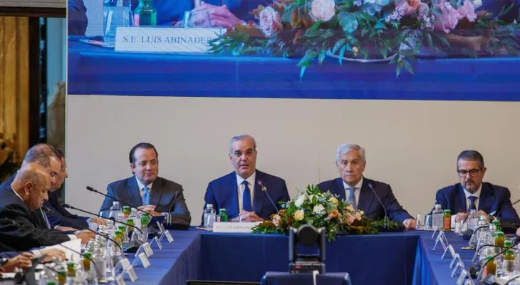 Abinader promueve inversiones dominicanas en Italia y se reúne con canciller Tajani