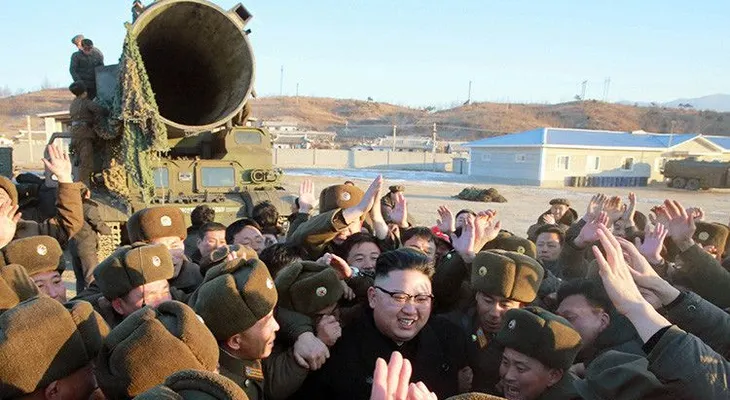 "Pionyang detonará el sábado un dispositivo nuclear" 