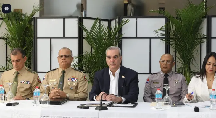 Abinader lidera reunión para continuar fortaleciendo la seguridad en el país