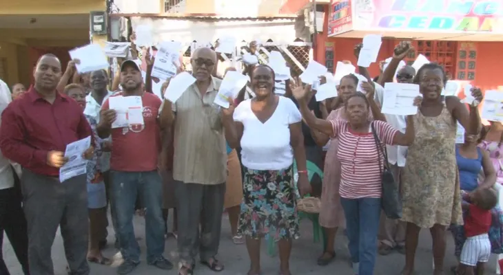 Protestan por largas tandas de apagones en Villa Hermosa