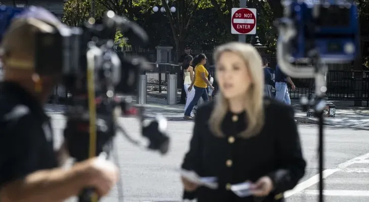 Casa Blanca retira a CNN la asignación del grupo de televisión en medio de creciente veto a la prensa