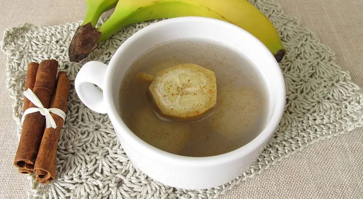 Un té de plátano (banana) y canela de harás dormir bien 