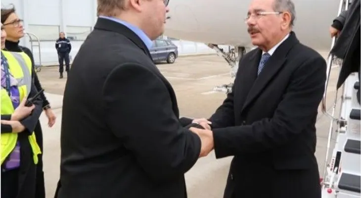 Danilo Medina activo en lucha global contra el cambio climático; llega a París