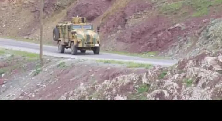 Espectacular voladura de un camión blindado turco (VIDEO)