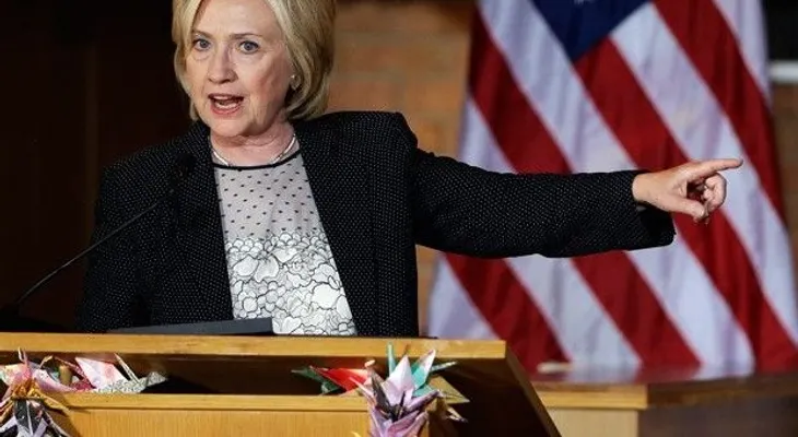 Hillary nombra  a dominicana  en su equipo