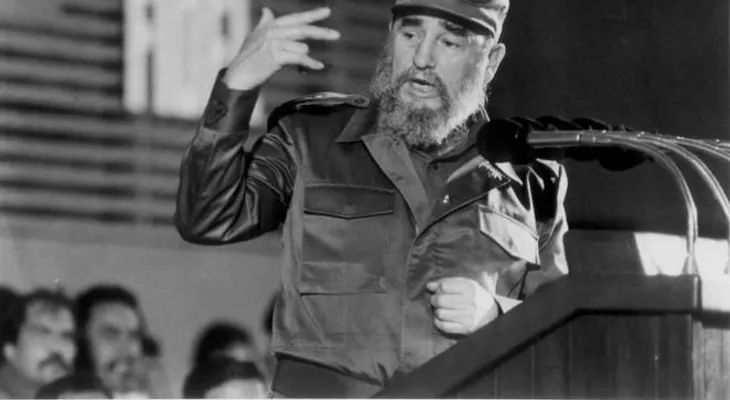 Fidel Castro: No pudieron llevarlo al cementerio con helados envenenados, plumas explosivas, bombas y otros intentos fallidos 