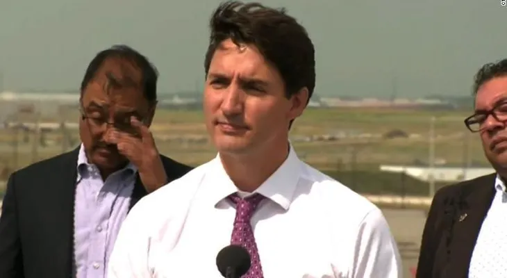 La mujer que acusó a Justin Trudeau de haberla manoseado rompe el silencio