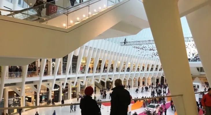 Una mujer muere tras caída en terminal de transportes del World Trade Center en NY