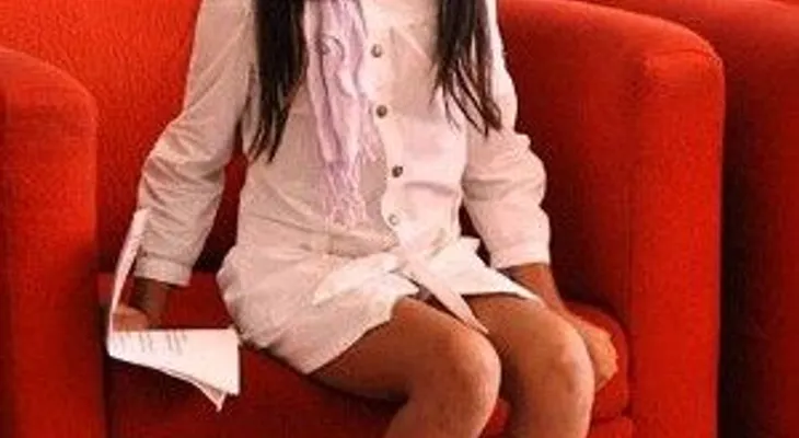 Niña de once años promueve la igualdad de género en un libro