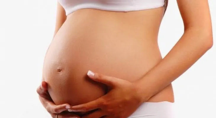 Embarazadas con enfermedad intestinal requieren de atención especial
