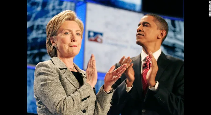 Obama sugiere que el sexismo afecta la campaña de Hillary Clinton