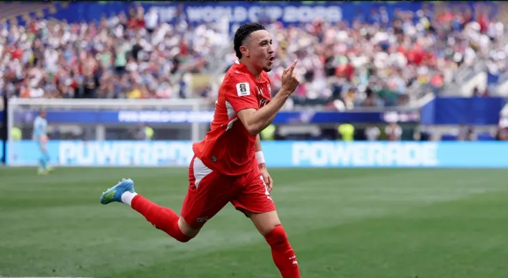 Vargas hace historia en el Mundial