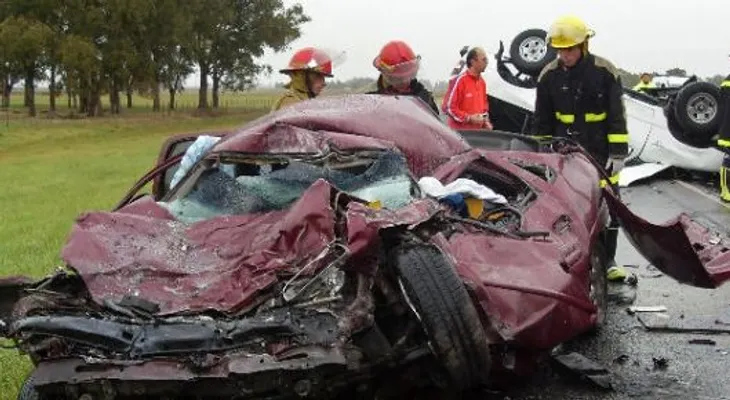 Muere un hombre y sus cuatro hijos al caer su auto por barranco en Nicaragua