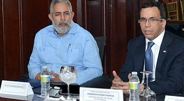 Presenta agenda internacional a sociedad civil