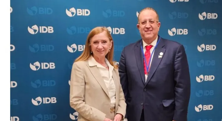 Magín Díaz asiste a reuniones del BM y FMI